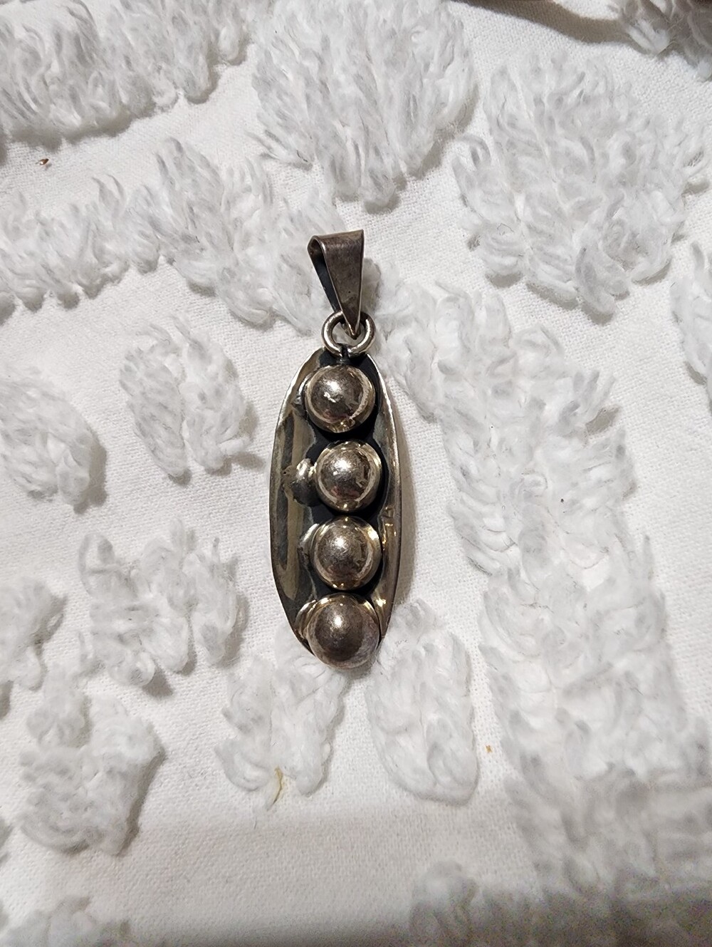 Vintage Mexican Sterling Silver 925 4 Peas in a Pod Statement Pendant Signed